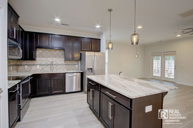 Building Photo - 221 S Lamplighter Ln