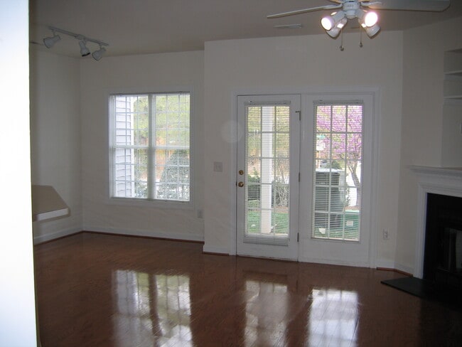 Building Photo - 2605 Broad Oaks Pl