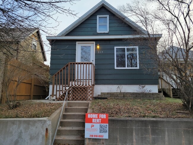 Building Photo - 317 5th Ave