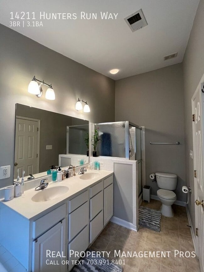Building Photo - 14211 Hunters Run Way