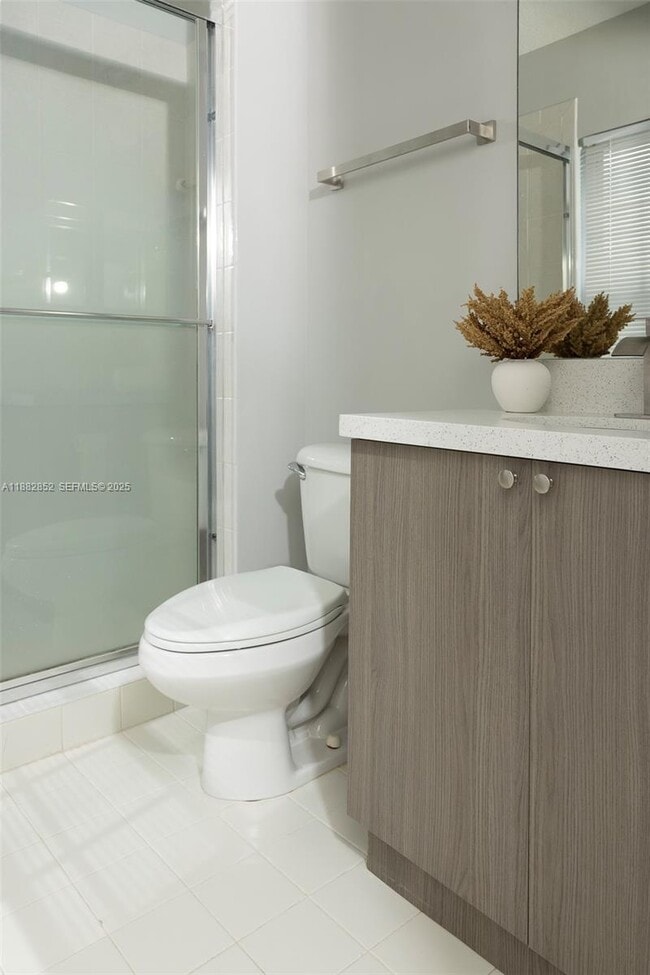 Building Photo - 5662 Enclave Pl