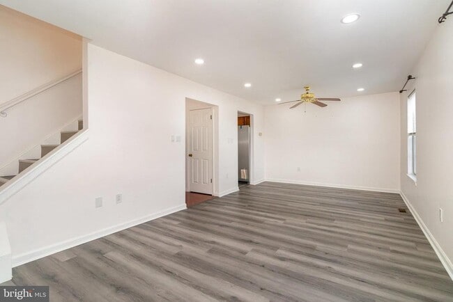 Building Photo - 6212 Spring Knoll Dr