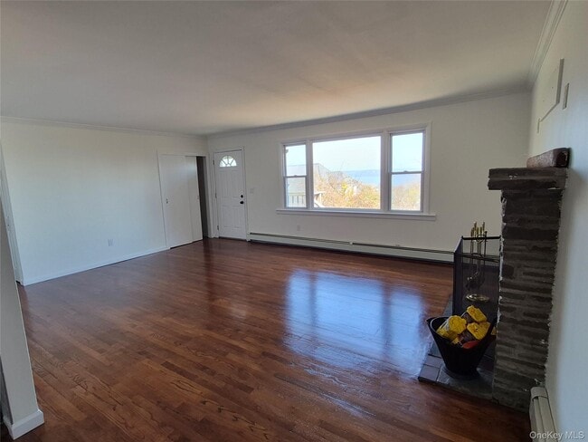 Building Photo - 27 Oakwood Dr