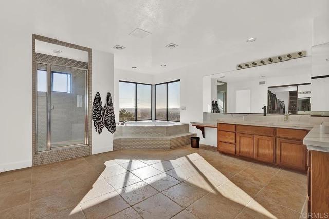 Building Photo - 3230 Piragua St