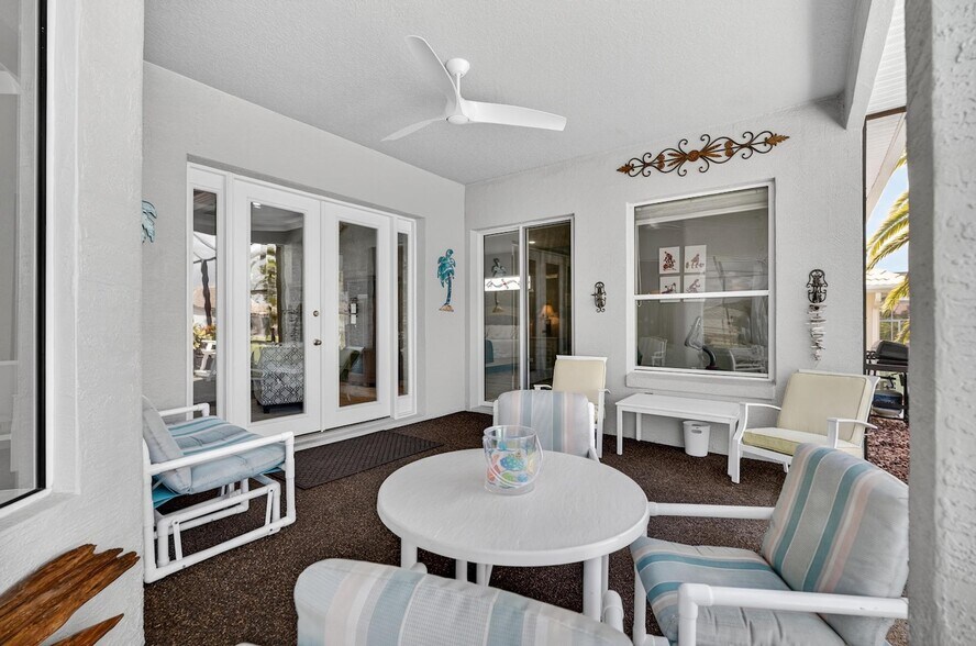 Building Photo - 8 Collinson Ct