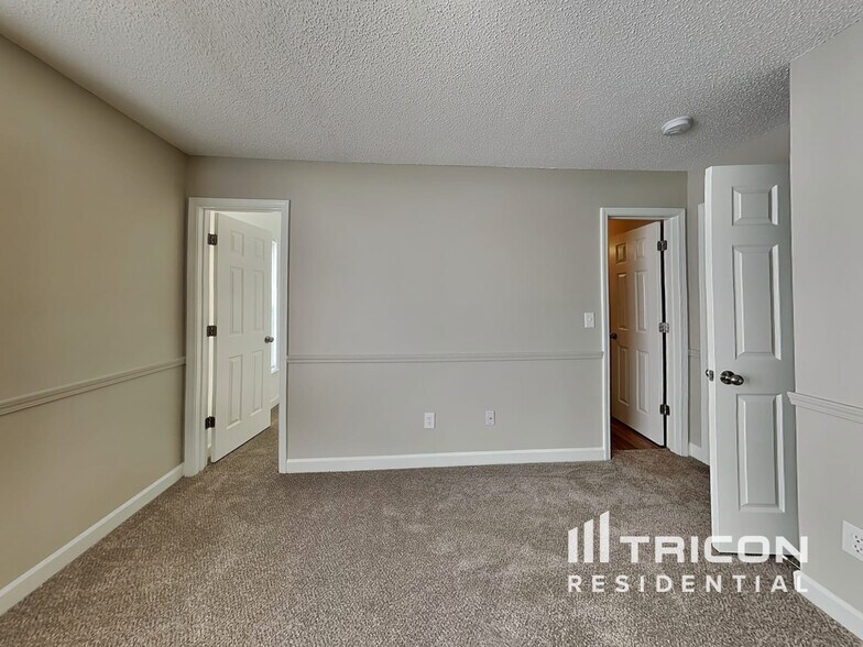 Building Photo - 2608 Misty Cove Pl NE