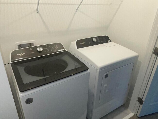 Building Photo - 1294 Tarflower Dr