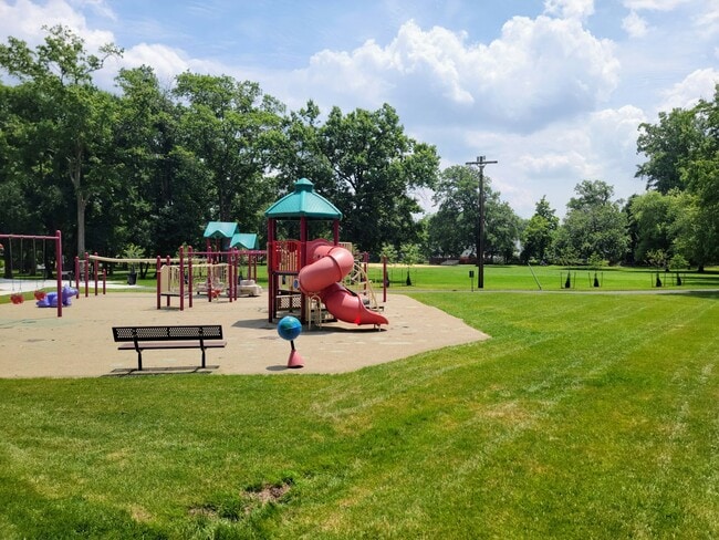 Building Photo - 707 Douglass Ave