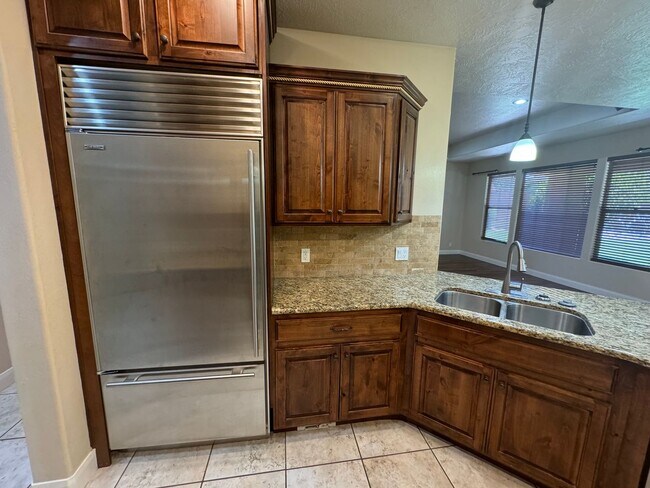 Building Photo - Great Home in LITTLE VALLEY!!!  Large yard!