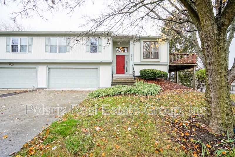 Primary Photo - 2808 Lakeshire Ln