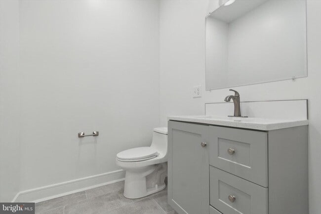 Building Photo - 35 Sycamore Pl