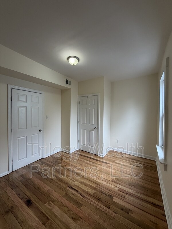 Building Photo - 58 S 13th St
