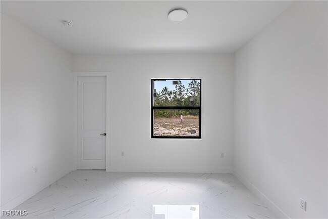 Building Photo - 2502 East 10th Street