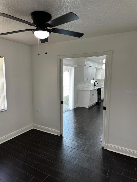 Building Photo - 1520 Country Ridge Dr