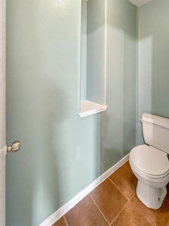 Building Photo - 9303 Daisy Cove Ln