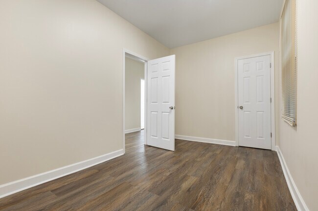 Building Photo - 10747 S Indiana Ave