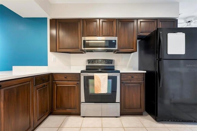 Building Photo - 5797 Avista Dr