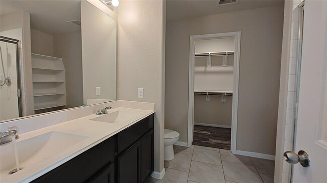 Building Photo - 3019 Erickson Manor Ct