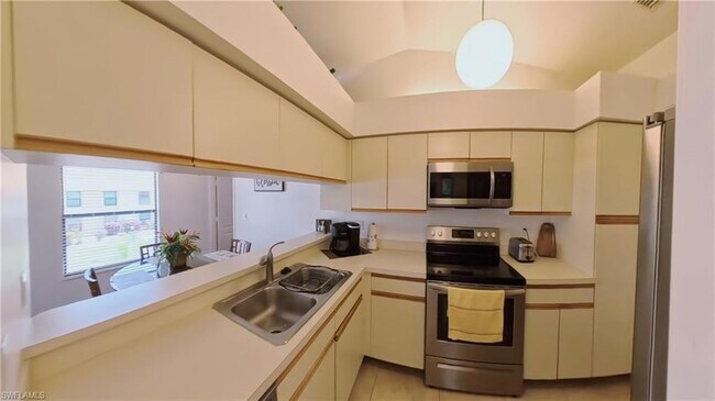Building Photo - 13211 Whitehaven Ln
