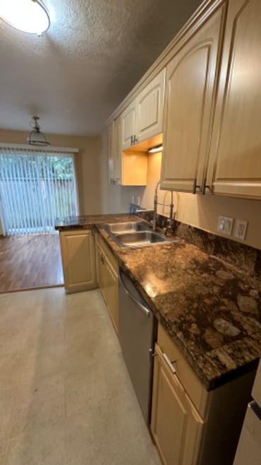 Building Photo - 8421 NE 36th St