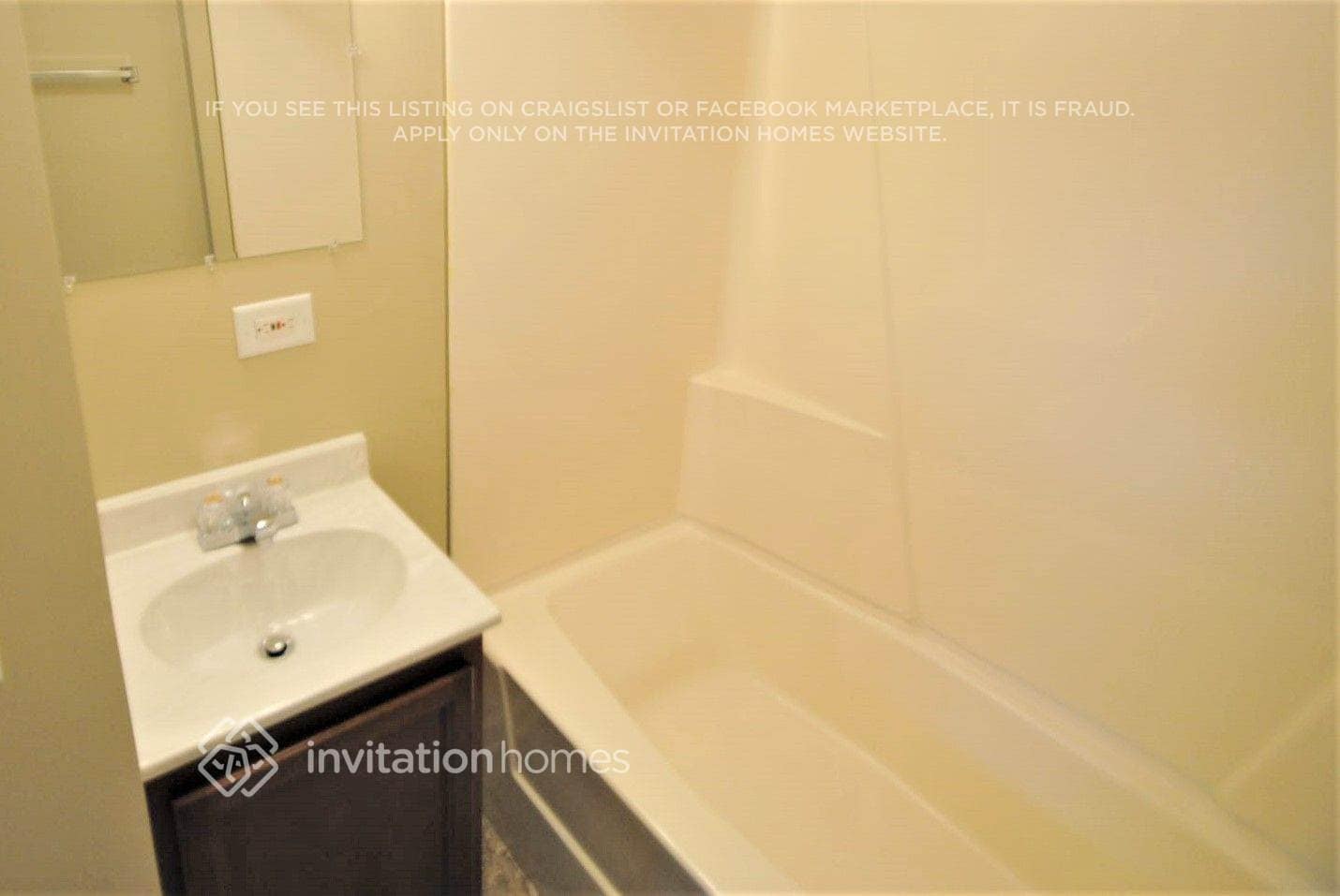 Building Photo - 8844 167th Pl