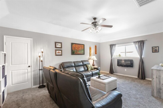 Building Photo - Resort-Style Living in the Heart of Dalton Ranch