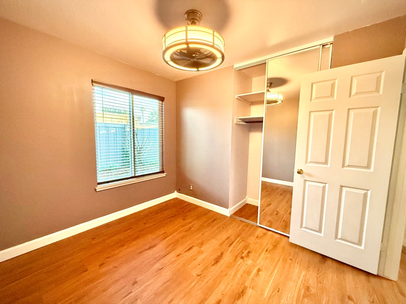 Building Photo - 1582 Calle Enrique