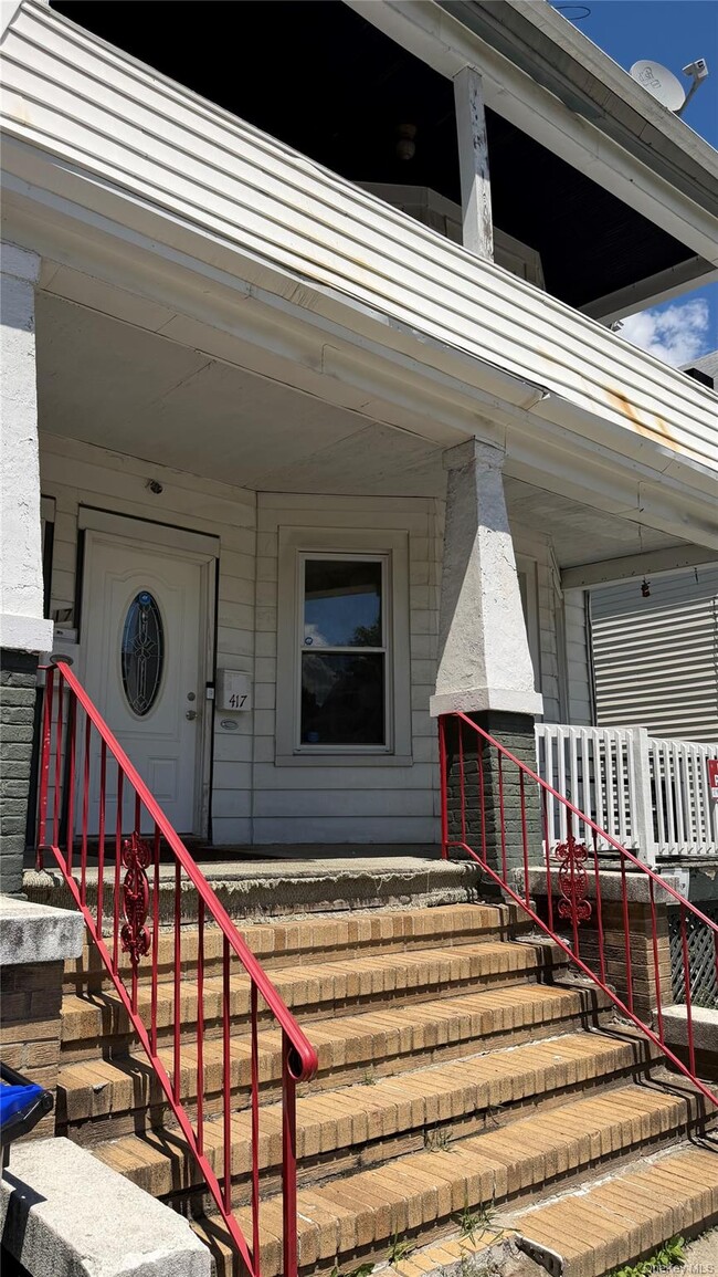 Building Photo - 417 Baker St