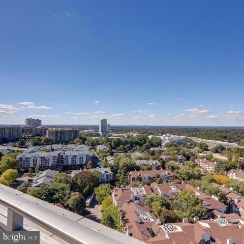 Building Photo - 8220 Crestwood Heights Dr