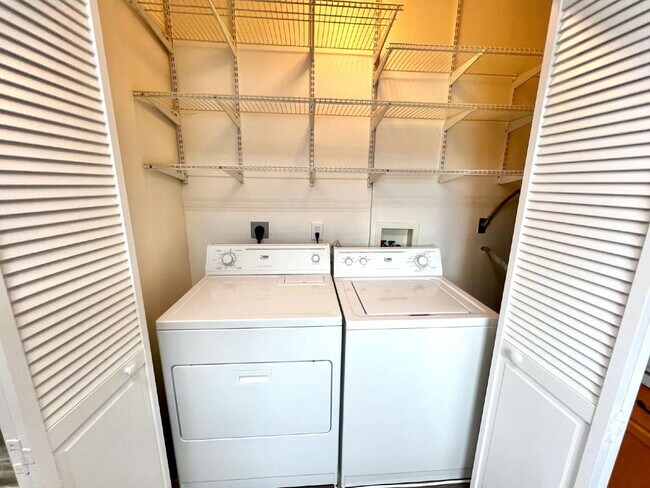 Building Photo - Beautifully Renovated 3 Bedroom Apartment on the 2nd Floor