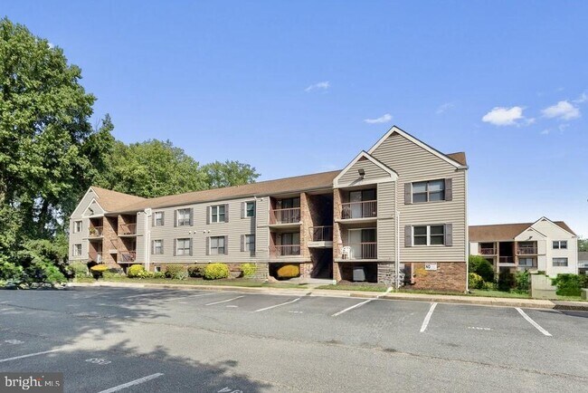 Building Photo - 202 Buckingham Ln