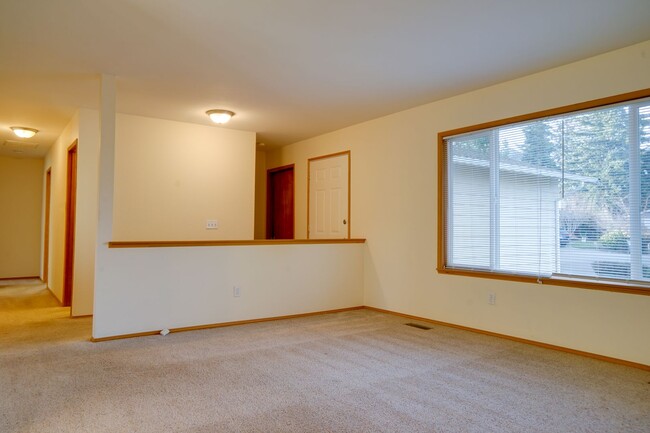 Building Photo - Federal Way Rambler