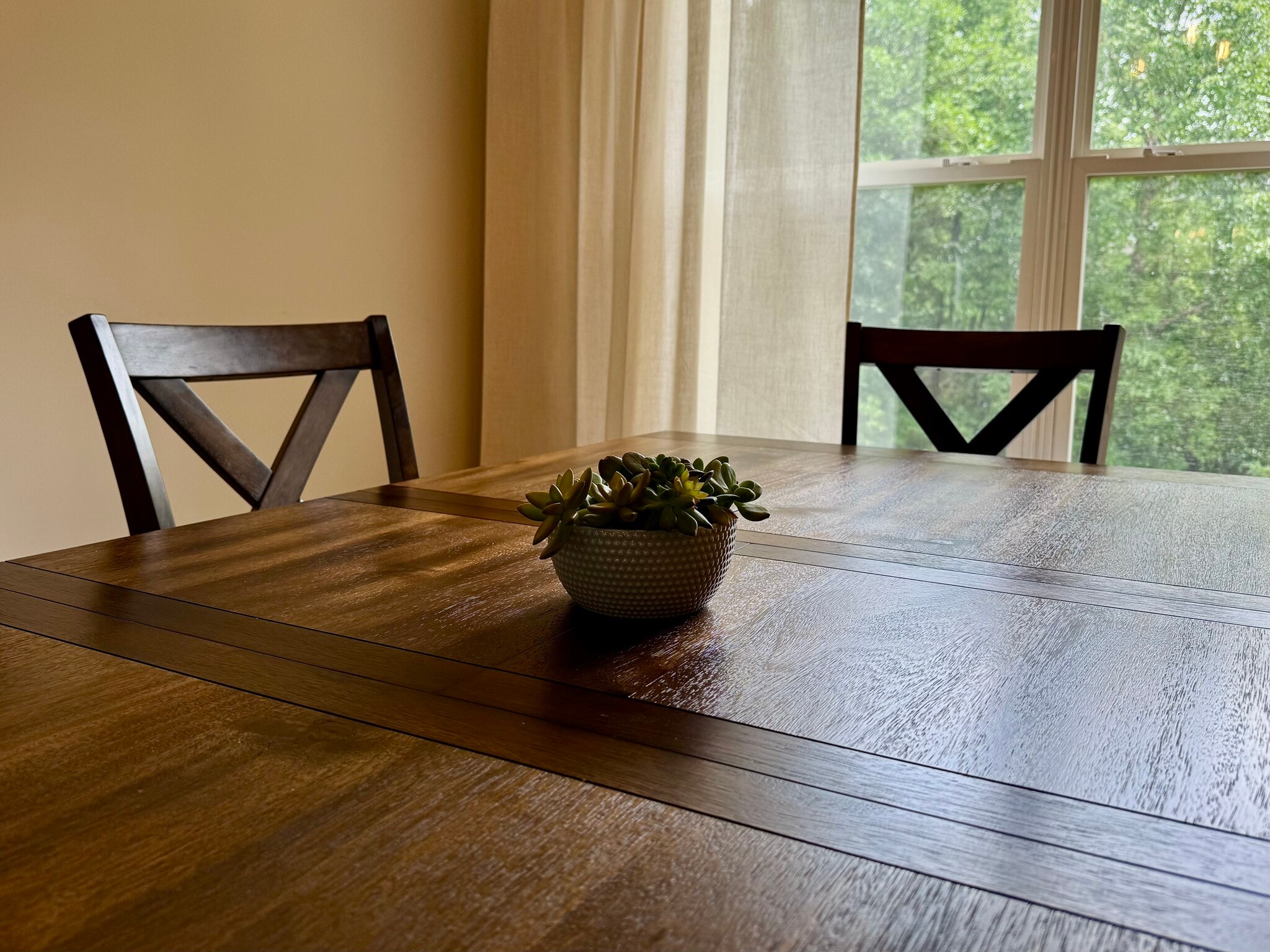 Dining Area - 9264 Peony Ln N