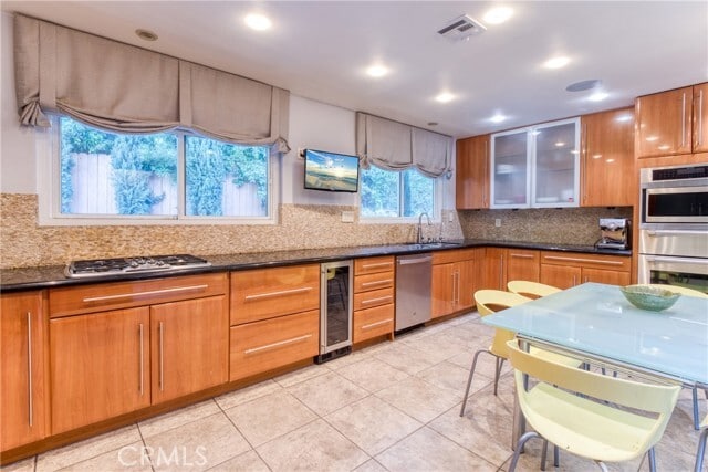 Building Photo - 7796 Skyhill Dr