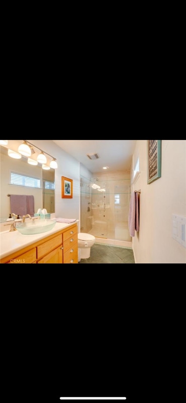 Building Photo - 628 Quincy Ave