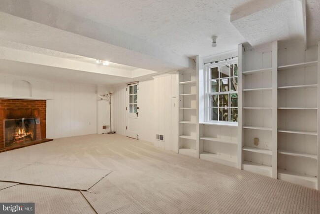 Building Photo - 3273 Worthington St NW