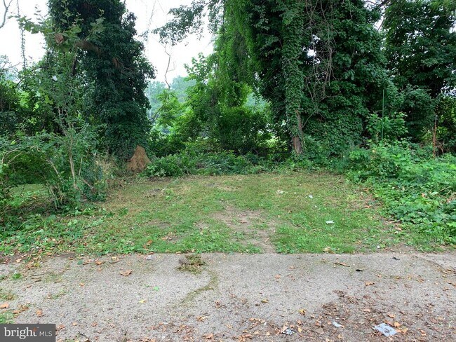 Building Photo - 4042 Balwynne Park Rd