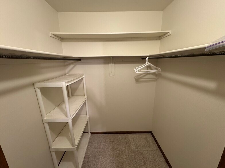 Building Photo - 1014 E 25th St