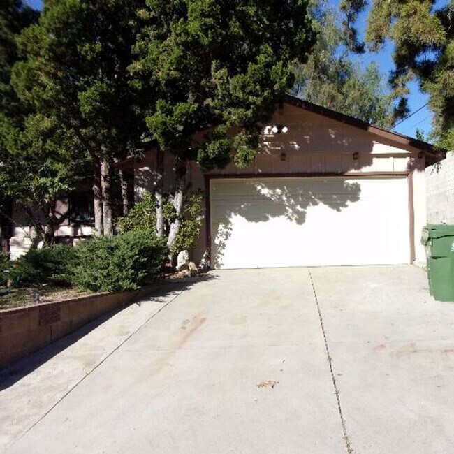 Building Photo - Spacious Private Home with Pool on Nearly Half an Acre