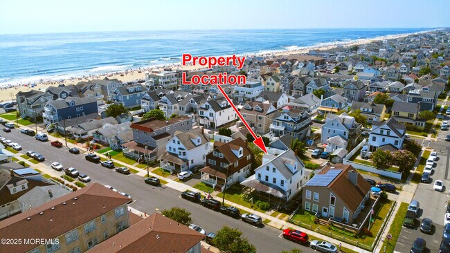 Building Photo - 113 12th Ave