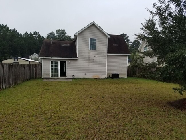 Building Photo - Nice home