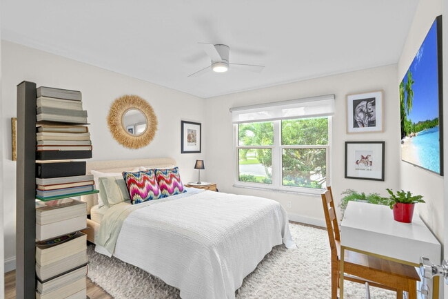 Building Photo - 2474 Bedford Mews Dr