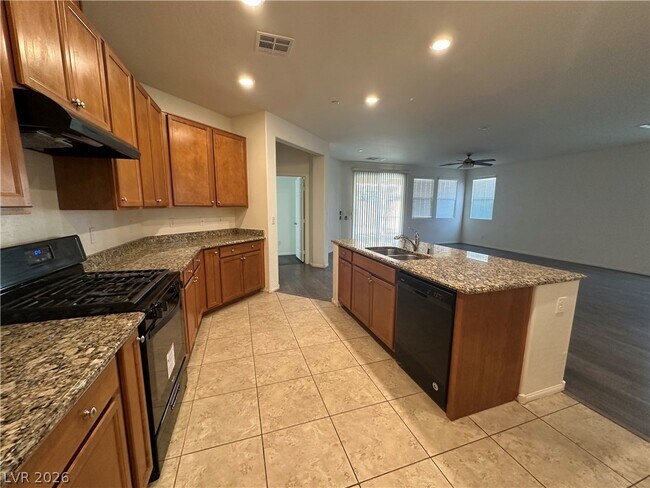 Building Photo - 2503 Venarotta St