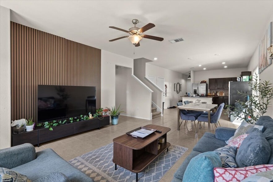 Building Photo - 3801 Black Granite Dr