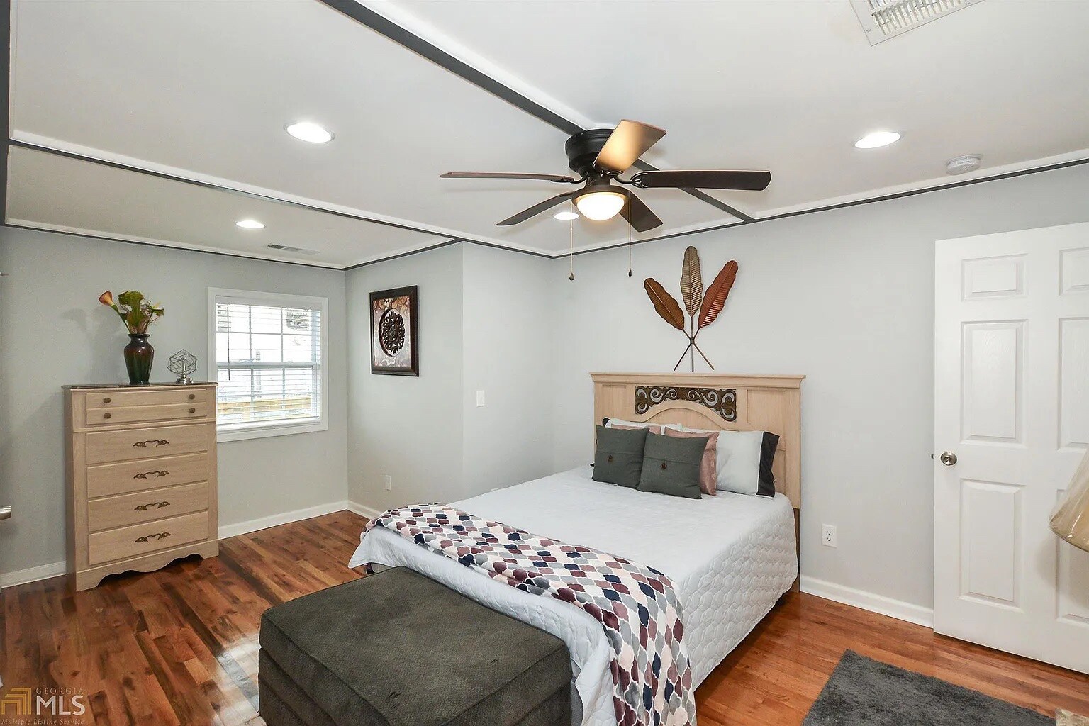 Building Photo - Room in House on Pelton Pl NW
