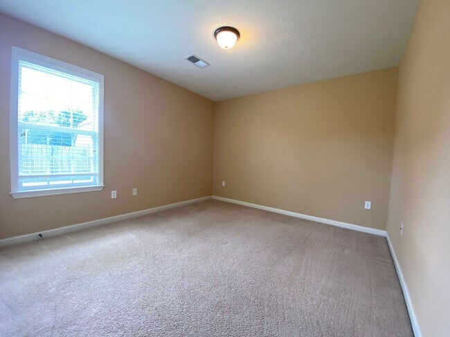 Building Photo - BARTLETT RENTAL HOME 3 BEDROOM 2 BATHROOM WITH FENCED BACKYARD