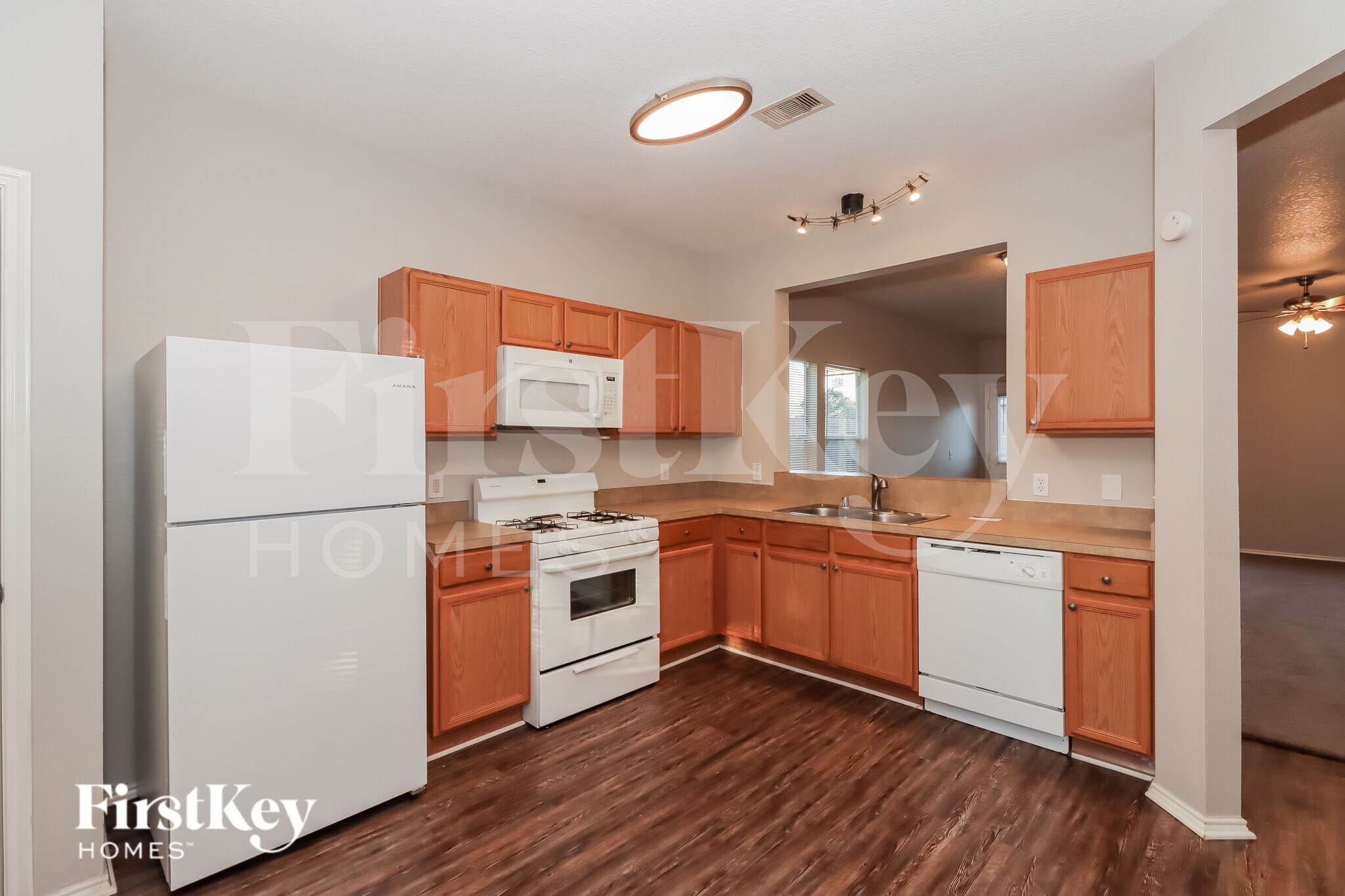 Building Photo - 6210 Scotchwood Dr