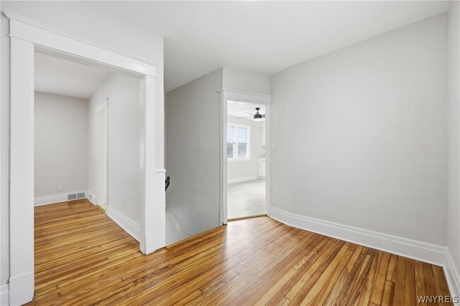 Building Photo - 36 Krakow St