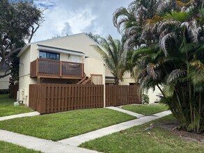 Building Photo - 647 Executive Center Dr