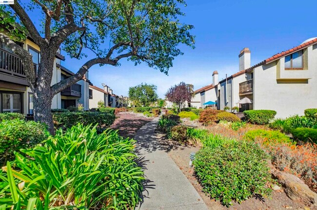 Building Photo - 14009 Seagate Dr